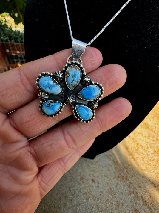 Golden Hills Naja Pendant