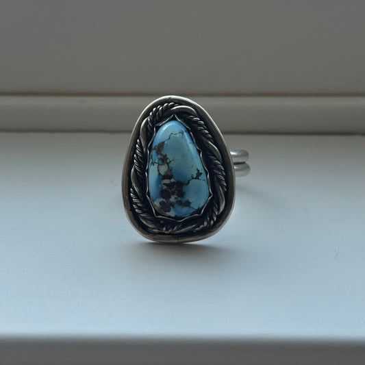 Golden Hills Adjustable ring up to size 10