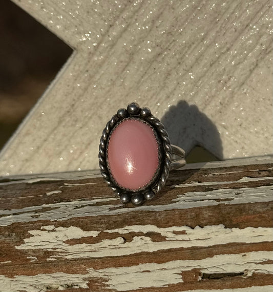 Pink Conch Split Band Ring Size 7
