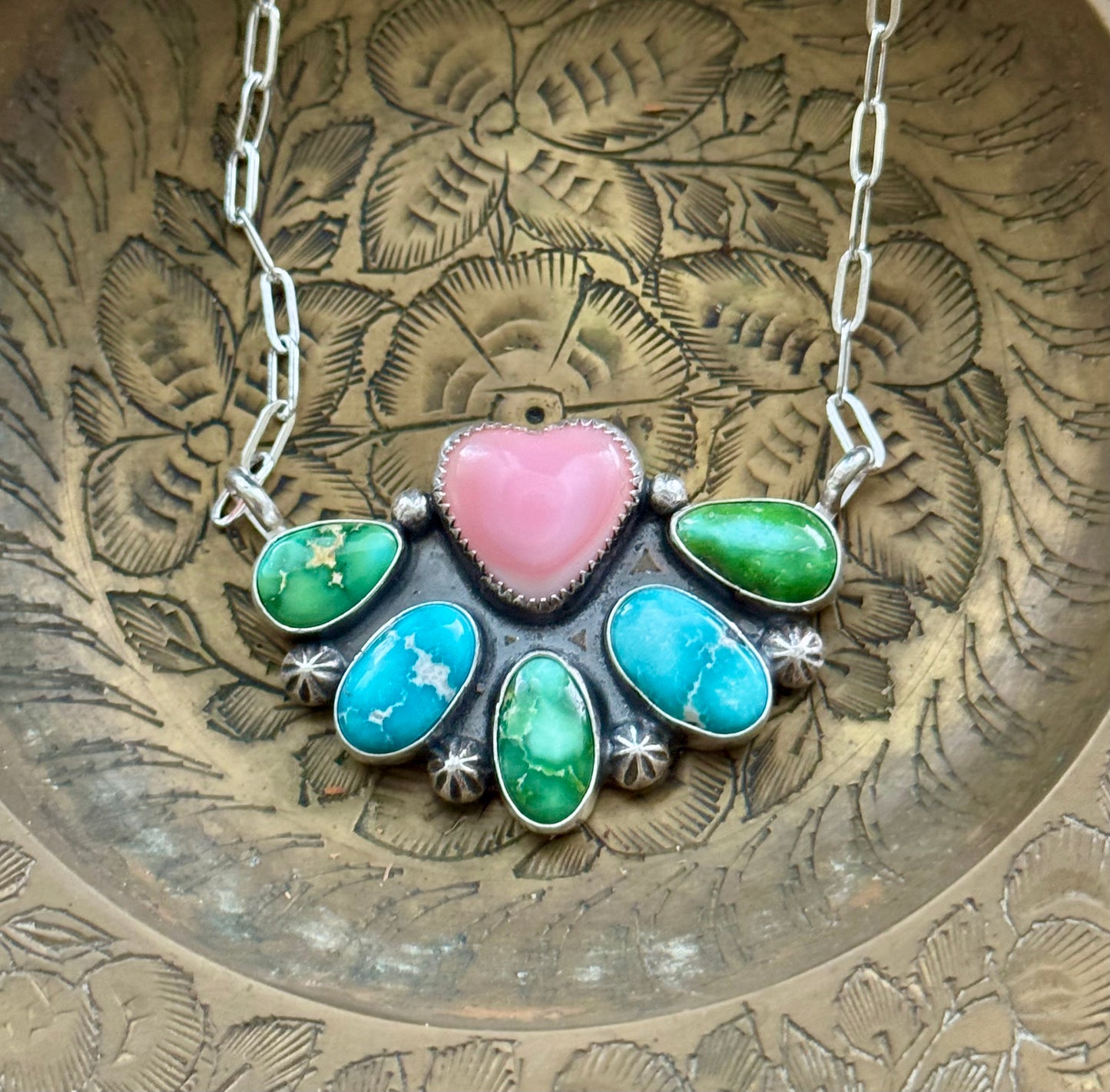 White Water, Verde Valley, Pink Conch 18" Necklace