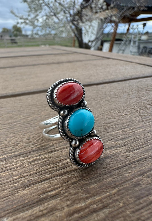 Spiny Oyster and Kingman Turquoise Ring Size 8